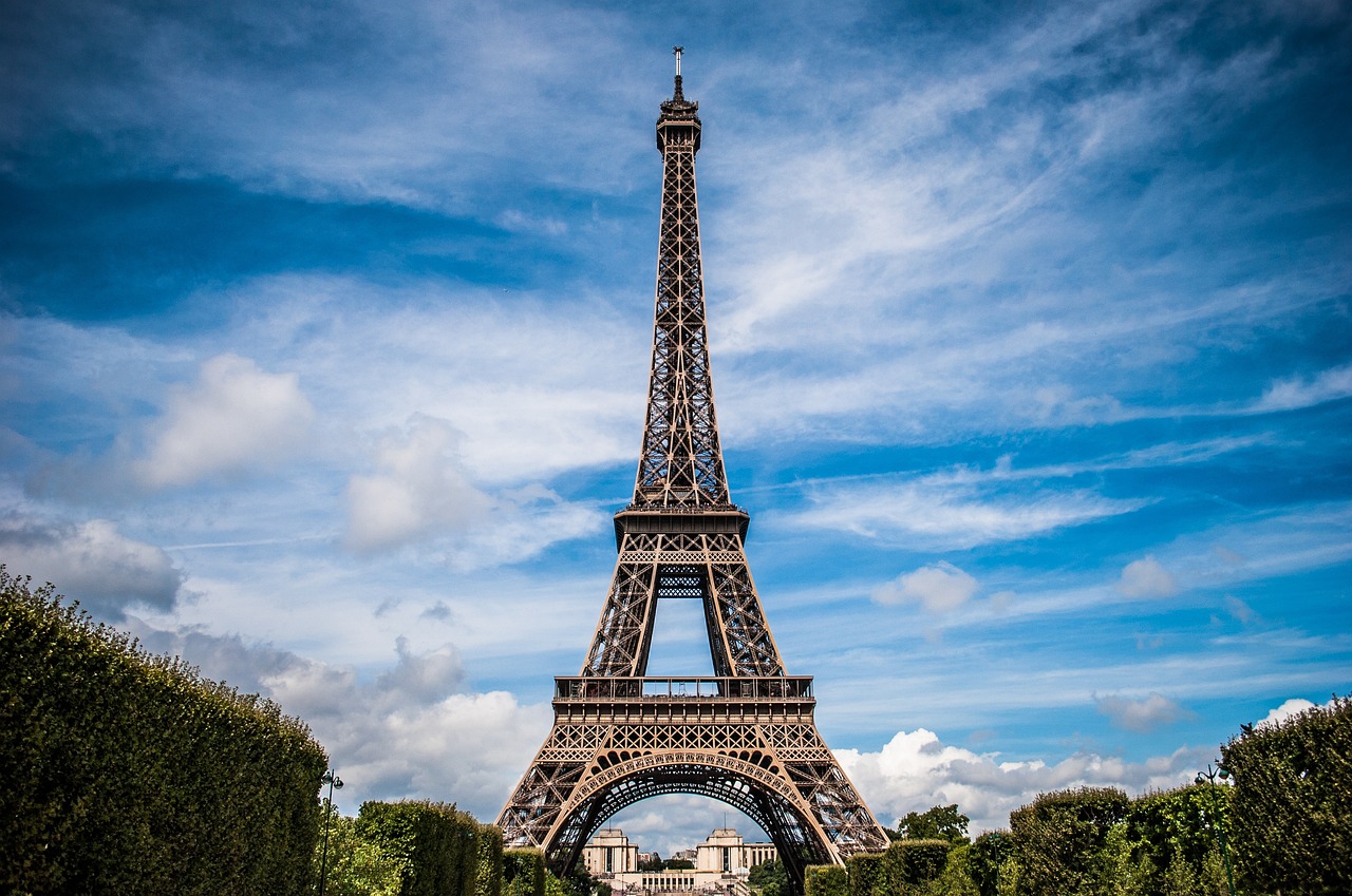 Une vue magnifique de la Tour Eiffel à Paris