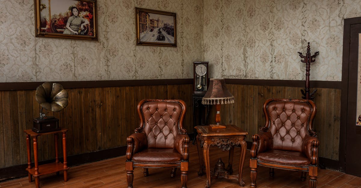 découvrez des pièces de mobilier iconiques qui allient design intemporel et fonctionnalité pour sublimer votre intérieur.