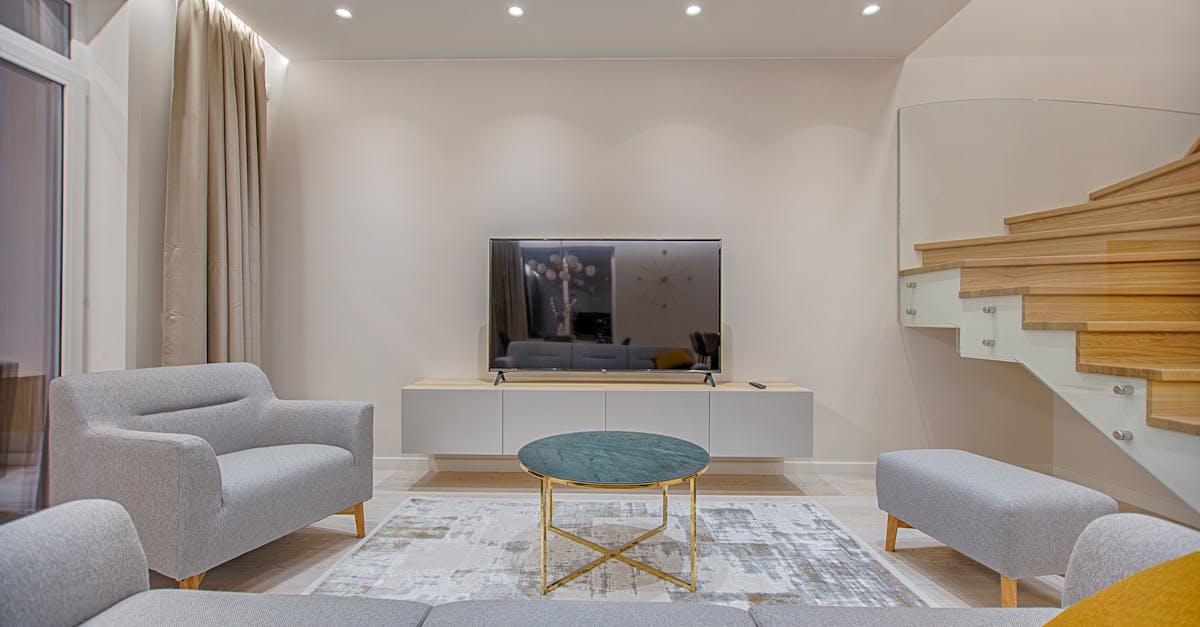 découvrez un salon moderne alliant élégance et confort, avec un design contemporain, des lignes épurées et des matériaux de qualité pour un espace de vie chaleureux et fonctionnel.